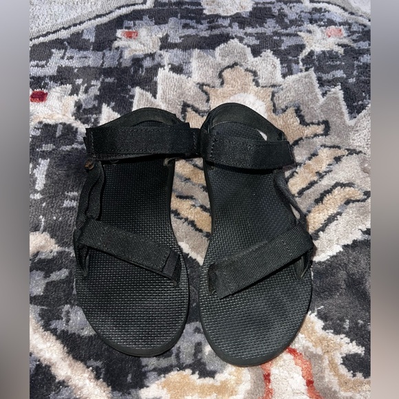 Teva Sandals! 🩴 - Picture 3 of 3